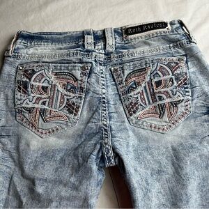 Eilish Rock Revival Women’s Mid-rise Light Wash Embroidered Back Pocket Jeans